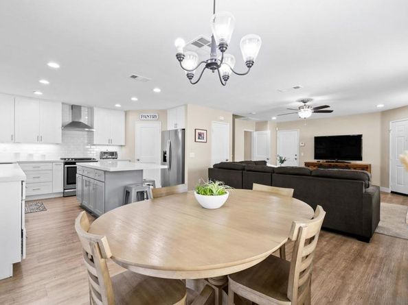 1942 Arbor Glen, Escondido CA 92025
