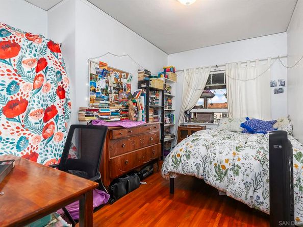 4438 44 Campus, San Diego CA 92116