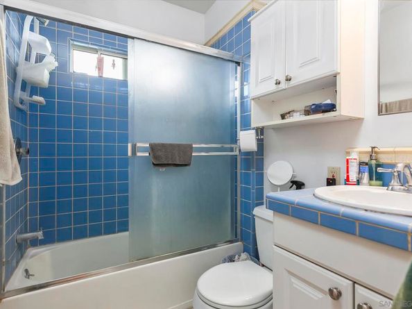 4438 44 Campus, San Diego CA 92116
