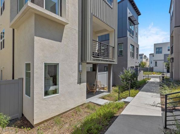 11050 Solstice, San Diego CA 92126