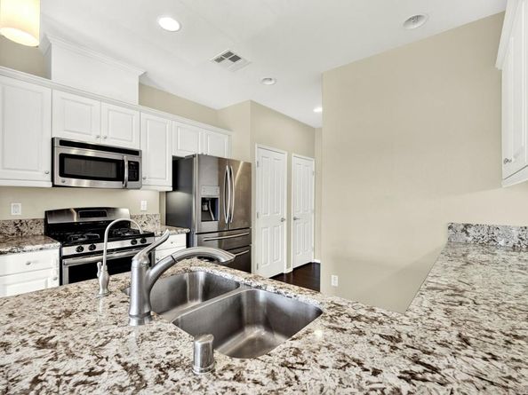 6610 Canopy Ridge Ln 37, San Diego CA 92121