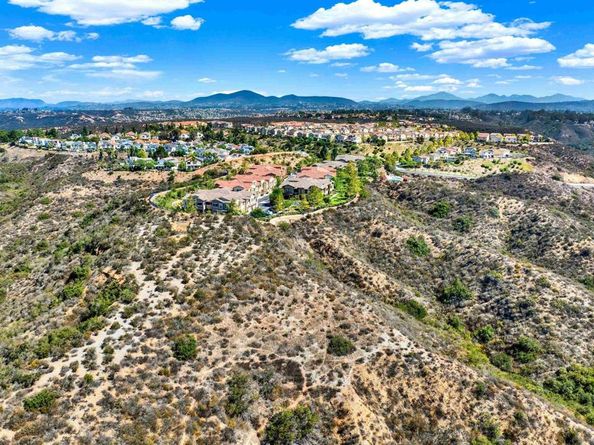 6610 Canopy Ridge Ln 37, San Diego CA 92121