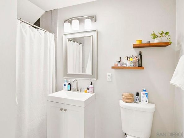 931 21st, San Diego CA 92102