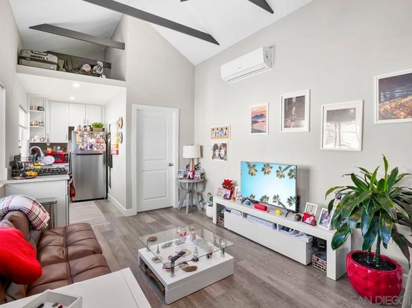 931 21st, San Diego CA 92102