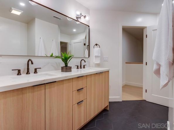 1429 Trabert Ranch Rd, Encinitas CA 92024