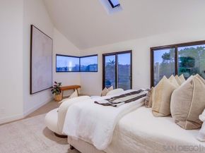 1429 Trabert Ranch Rd, Encinitas CA 92024