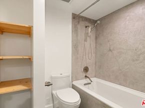 654 Pier Avenue C, Santa Monica CA 90405