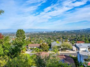 6024 Woodland View Drive, Woodland Hills CA 91367