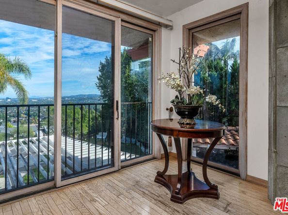 6024 Woodland View Drive, Woodland Hills CA 91367