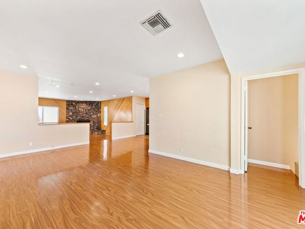 8422 Glencrest Drive, Sun Valley CA 91352