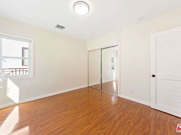 8422 Glencrest Drive, Sun Valley CA 91352