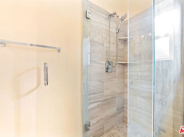 8422 Glencrest Drive, Sun Valley CA 91352