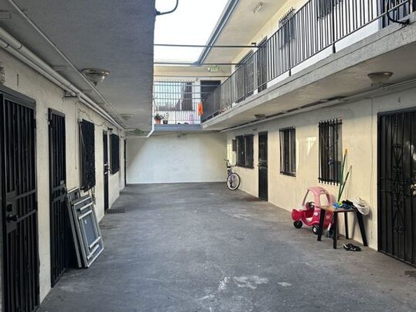 6500 S Western Avenue, Los Angeles CA 90047