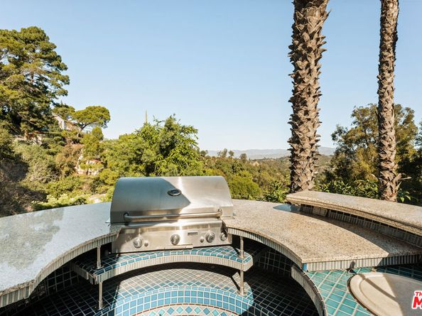 8957 Appian Way, Los Angeles CA 90046