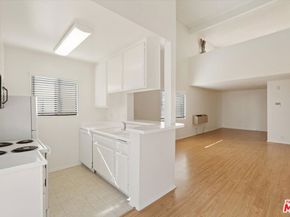 132 S Clark Drive, West Hollywood CA 90048