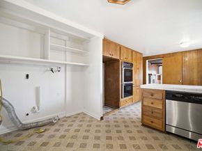 433 W Gardena Boulevard, Gardena CA 90248
