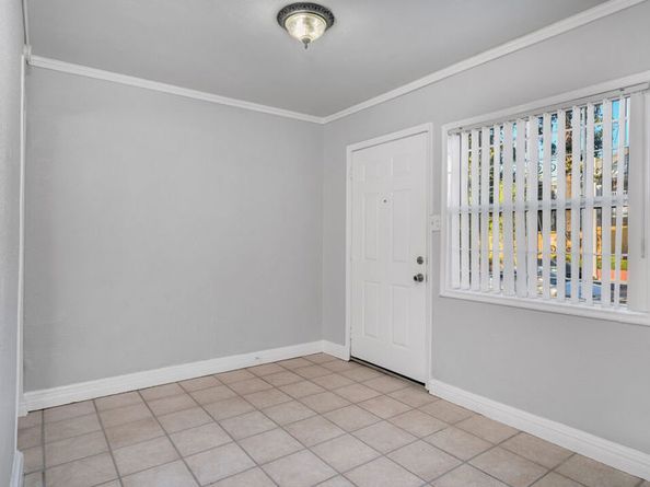 46 E Montana Street, Pasadena CA 91103