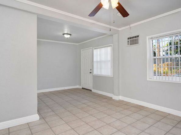 46 E Montana Street, Pasadena CA 91103