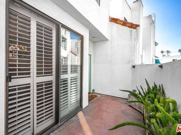 1340 Glenwood Road 4, Glendale CA 91201