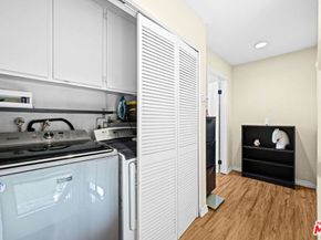 1340 Glenwood Road 4, Glendale CA 91201