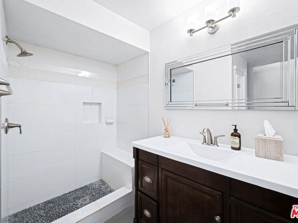 1340 Glenwood Road 4, Glendale CA 91201