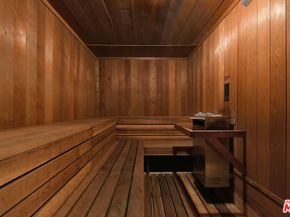 851 N Kings Road 310, West Hollywood CA 90069