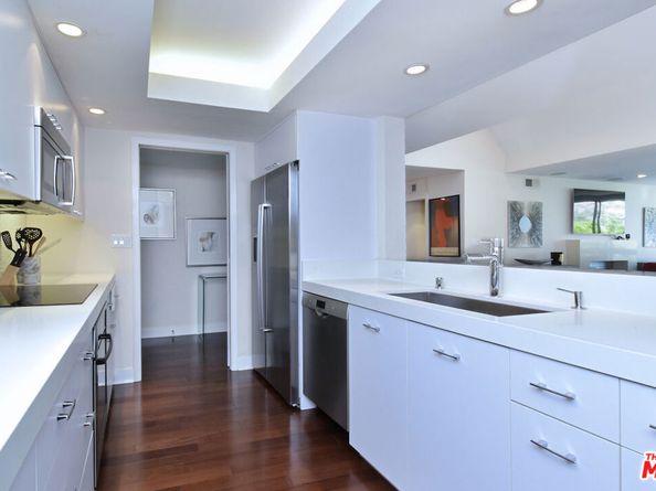 851 N Kings Road 310, West Hollywood CA 90069