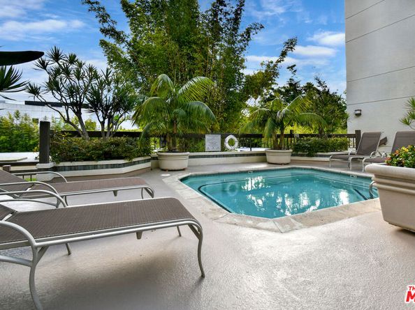 851 N Kings Road 310, West Hollywood CA 90069