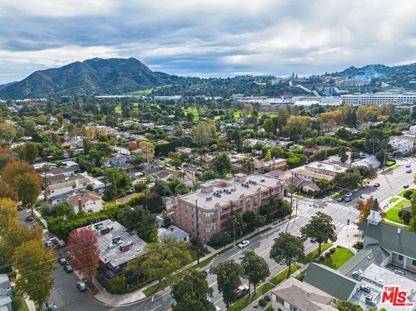 4310 Cahuenga Boulevard 103, Toluca Lake CA 91602