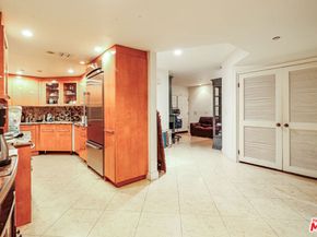 4310 Cahuenga Boulevard 103, Toluca Lake CA 91602