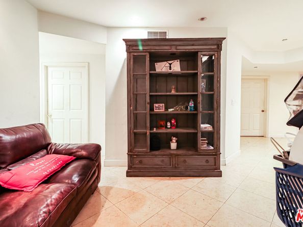 4310 Cahuenga Boulevard 103, Toluca Lake CA 91602