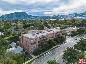 4310 Cahuenga Boulevard 103, Toluca Lake CA 91602