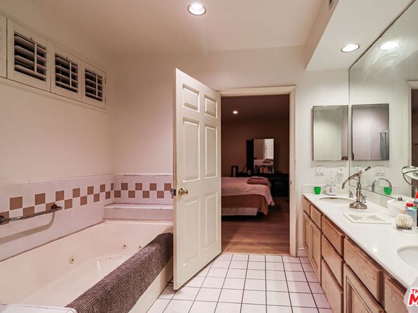 4310 Cahuenga Boulevard 103, Toluca Lake CA 91602