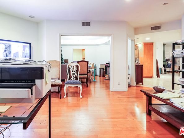 4310 Cahuenga Boulevard 103, Toluca Lake CA 91602