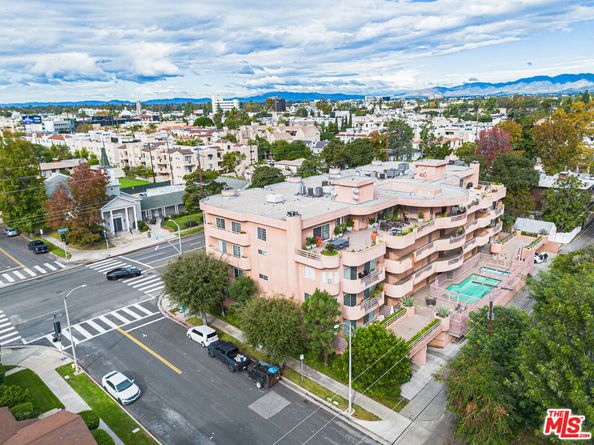 4310 Cahuenga Boulevard 103, Toluca Lake CA 91602