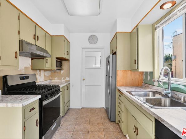 1544 S Point View Street, Los Angeles CA 90035