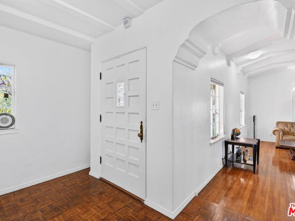 1544 S Point View Street, Los Angeles CA 90035