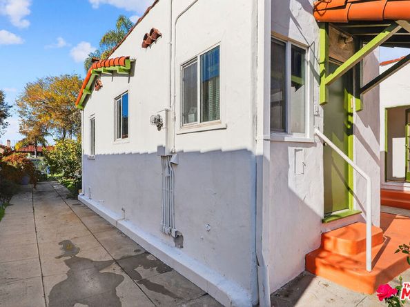 1544 S Point View Street, Los Angeles CA 90035