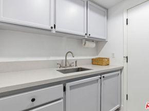 4370 Park Monte Nord, Calabasas CA 91302