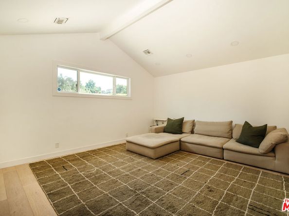 13211 Cumpston Street, Sherman Oaks CA 91401