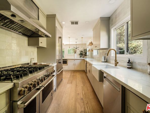 13211 Cumpston Street, Sherman Oaks CA 91401