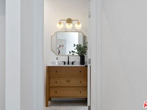 1280 S Sycamore Avenue, Los Angeles CA 90019