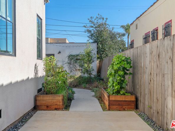 1280 S Sycamore Avenue, Los Angeles CA 90019