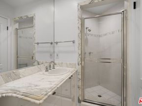 435 Arnaz Drive 304, Los Angeles CA 90048