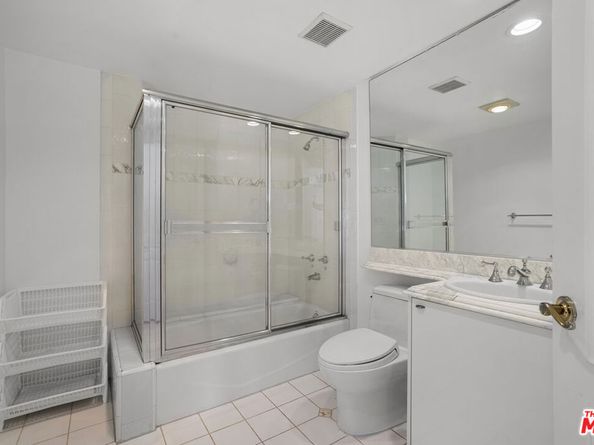 435 Arnaz Drive 304, Los Angeles CA 90048