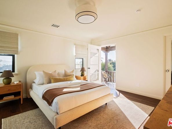 1302 S Hauser Boulevard, Los Angeles CA 90019