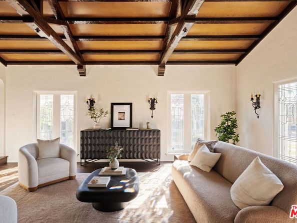 1302 S Hauser Boulevard, Los Angeles CA 90019