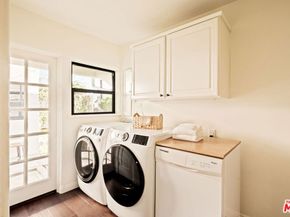 1302 S Hauser Boulevard, Los Angeles CA 90019