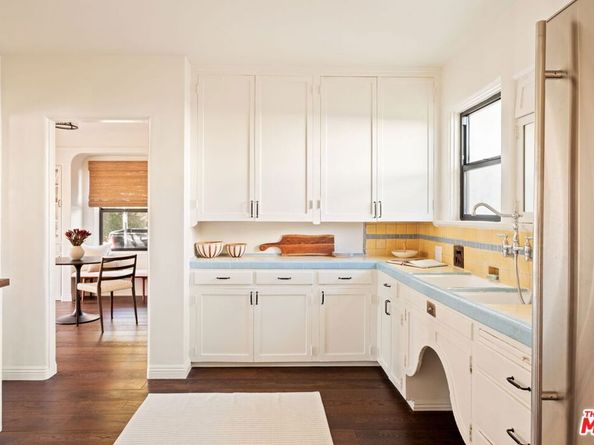 1302 S Hauser Boulevard, Los Angeles CA 90019