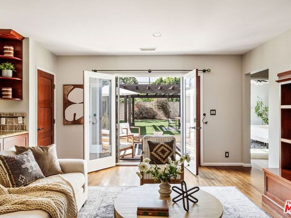 8101 Naylor Avenue, Los Angeles CA 90045